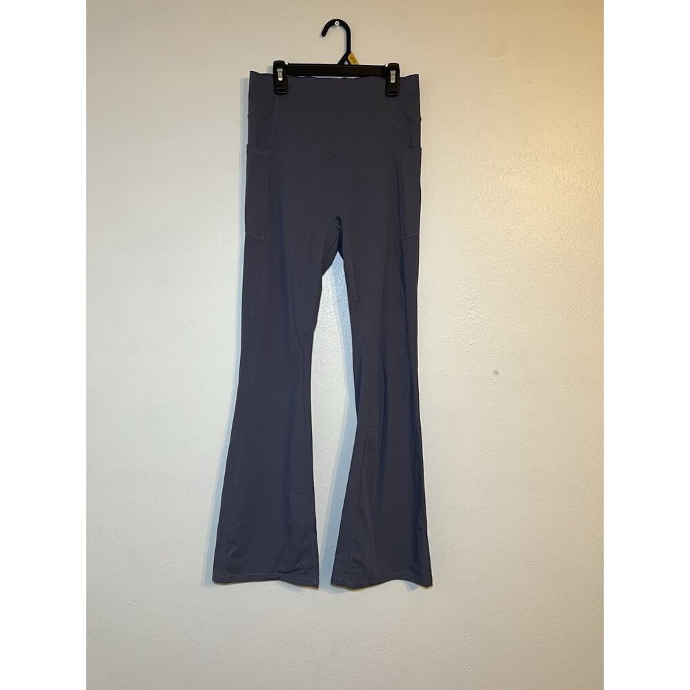 Halara UltraSculpt Flared Pull-On Yoga Pants Women’s Size M Regular Gray Solid - Picture 3 of 7